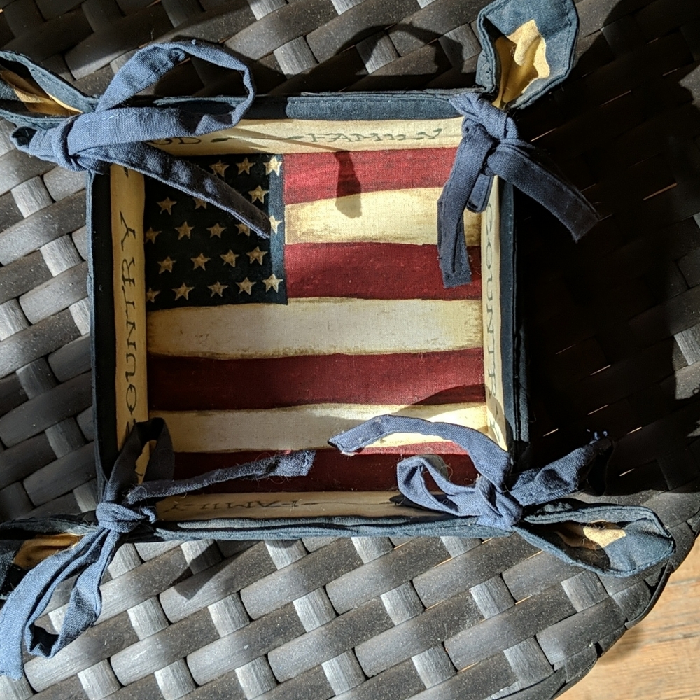 Small  cloth reversible 4th of July decoration
